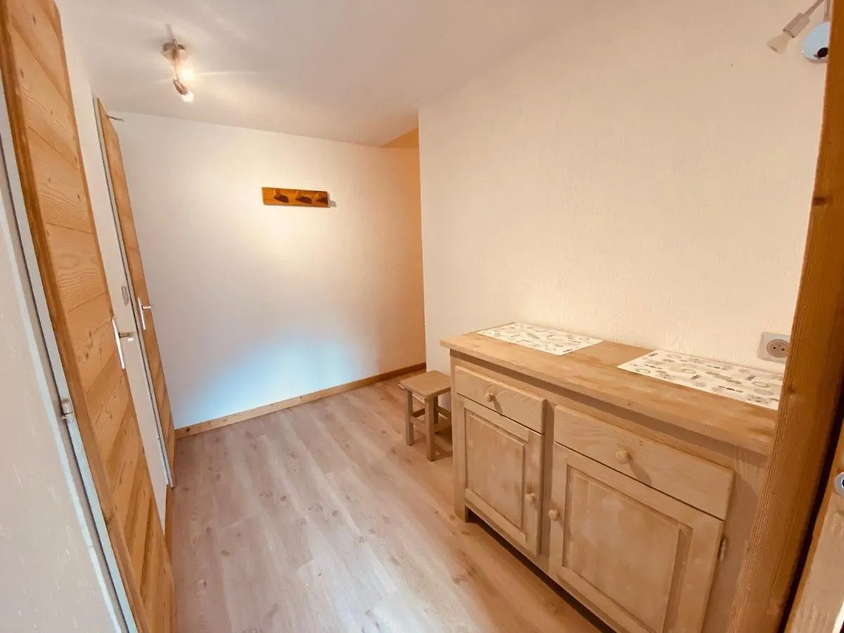 Duplex Au Coeur Du Village Avec Balcon Et Garage A La Clusaz, Proche Des Pistes Et Commodites - Fr-1-459-216 France